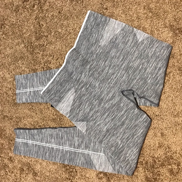 Saucony Perfect Waist Heathered Gray Leggings L - Picture 4 of 4